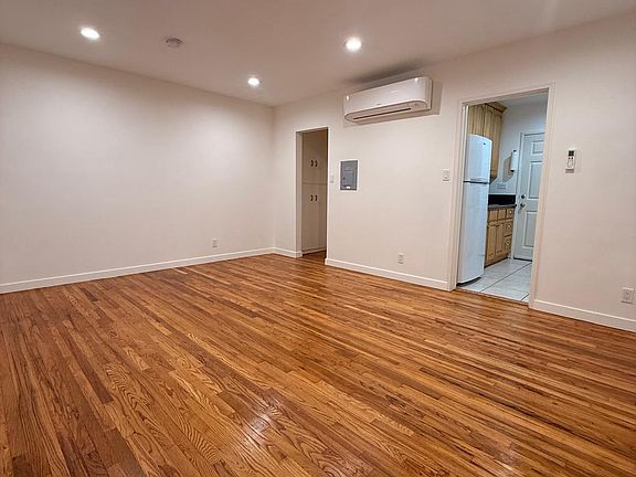 5th image of 1111 Pico Blvd #E