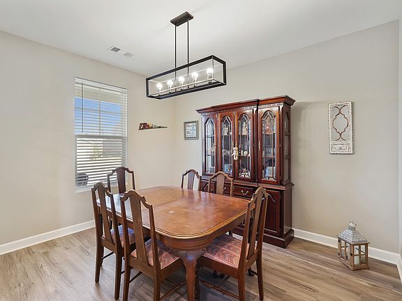 5th image of 7118 Ivory Way