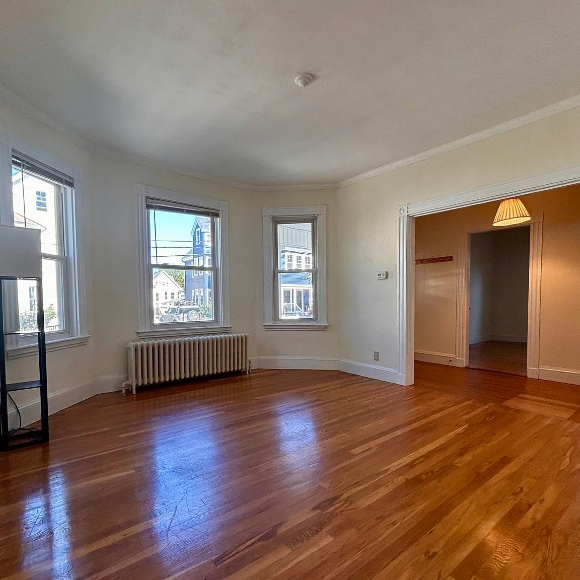 3 bed, 1.0 bath, 1235 sqft, $2,950 — Photo 4