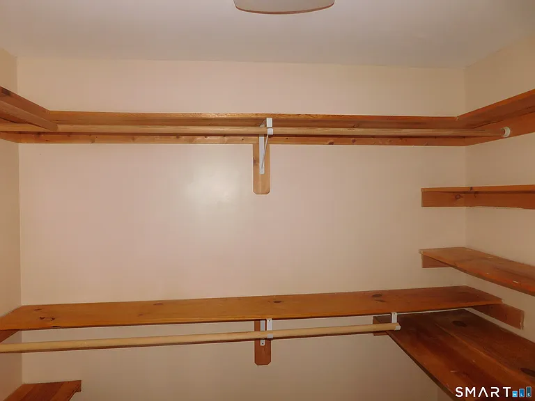 6 Daybreak Ln #STUDIO — Photo 6