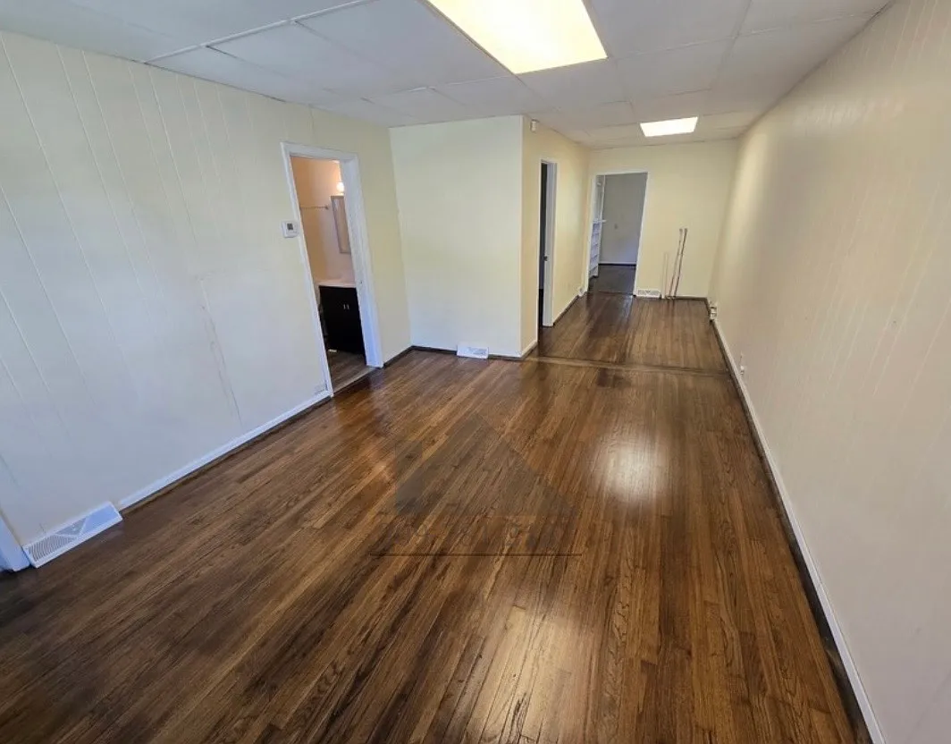 3 bed, 1109 sqft, $1,295 — Photo 2