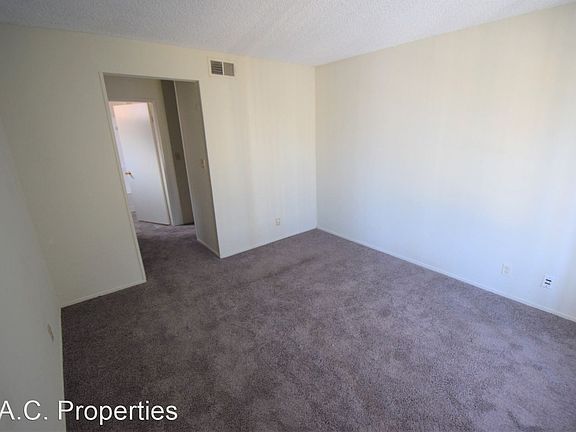 5th image of 7032 Remmet Ave #111