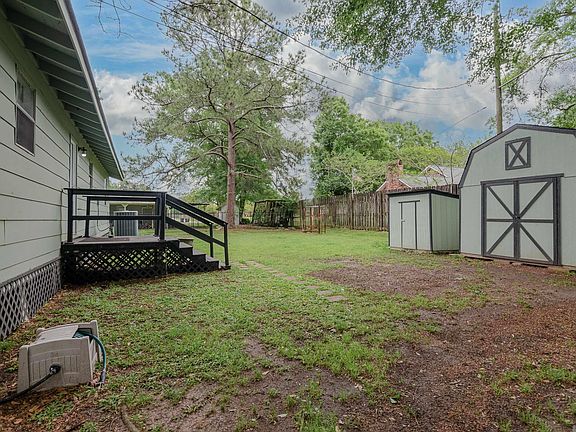 4th image of 41519 Jeanette Rd