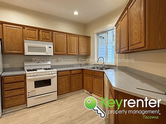 2nd image of 4515 66th Avenue Ct W