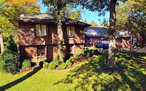2nd image of 1506 Woodland Ter
