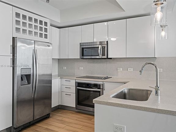 5th image of 999 SW 1st Ave APT 2411
