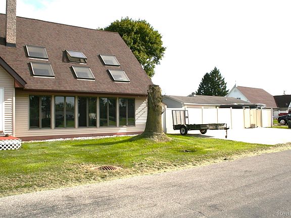 3rd image of 7736 Swan Creek Rd