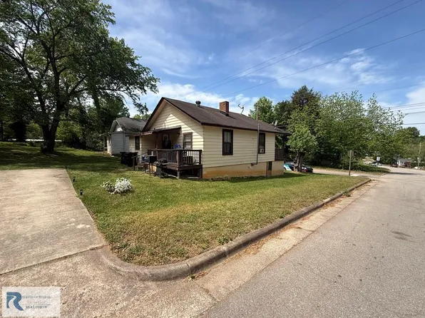 401 Hughes St, Danville, VA 24541