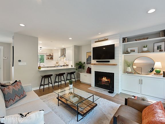 4th image of 4554 N Paulina St APT 6