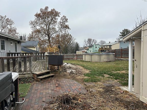 4th image of 13414 Glenn St