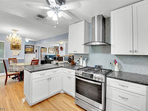 4th image of 3965 Chinchilla Ave