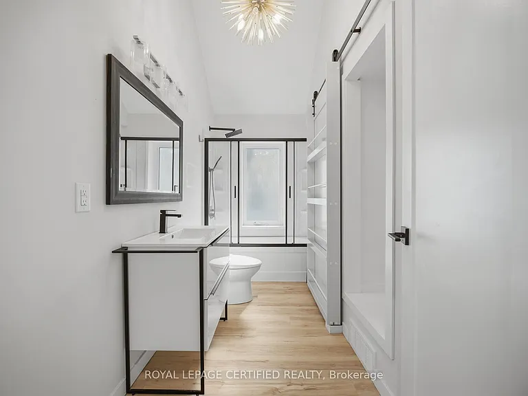 5759 Robinson St — Photo 38