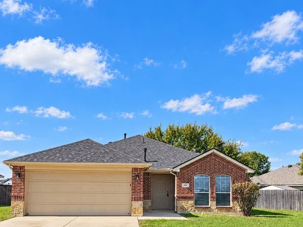 920 Marist Dr, Fort Worth, TX 76120