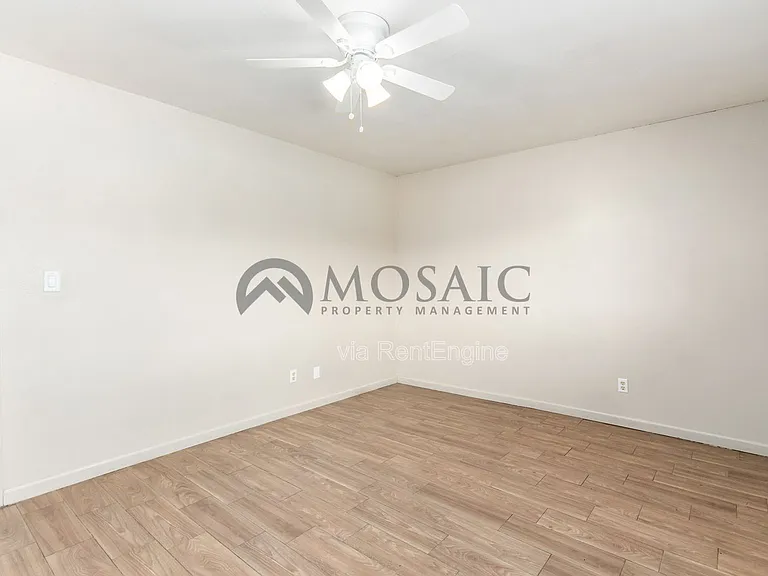 1204 S McClintock Dr #B — Photo 16