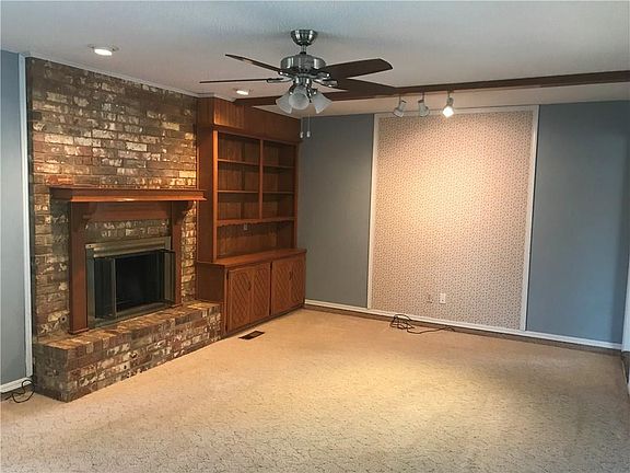 5th image of 205 W Meade Dr