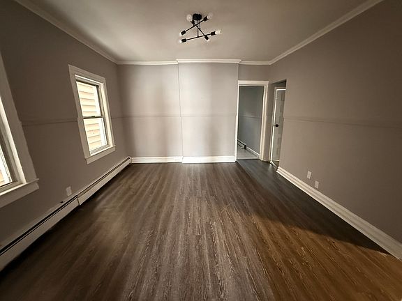 2nd image of 144 Wakeman Ave APT 1