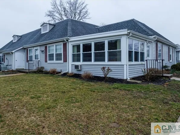 163 Pelham Ln #C, Monroe Township, NJ 08831