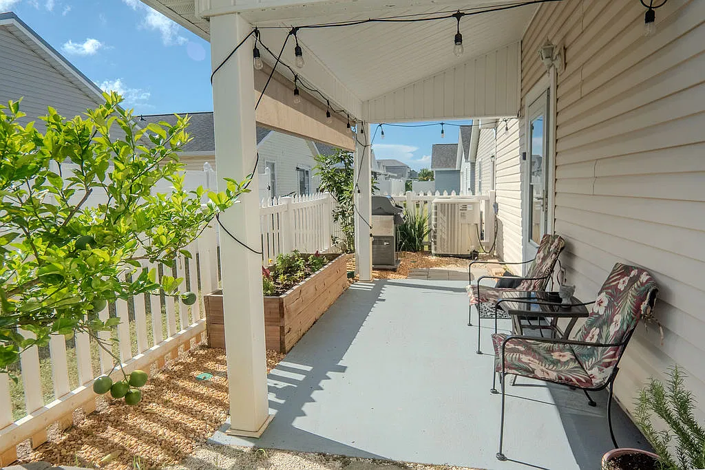2 bed, 1225 sqft, $2,400 — Photo 2