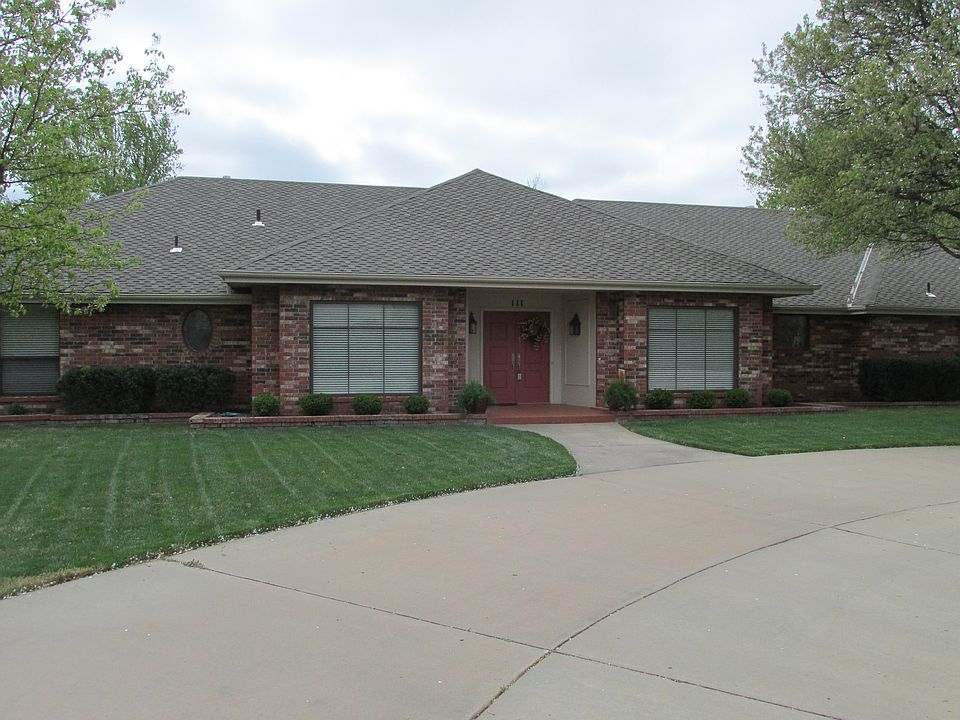 1st image of 111 Thunderbird Dr