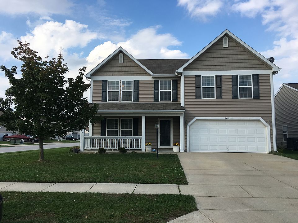 Corner lot with lake view