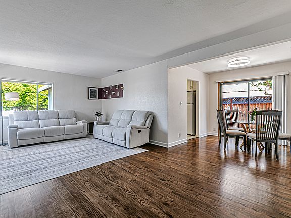 4th image of 2136 Ventura Pl