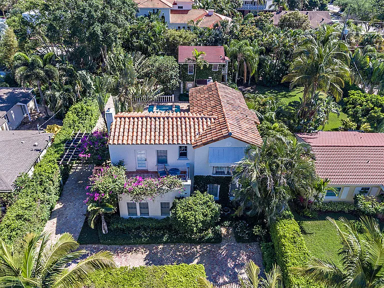 230 Sunset Rd — Photo 48
