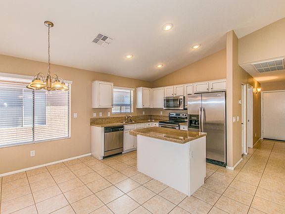 5th image of 42670 W Sunland Dr
