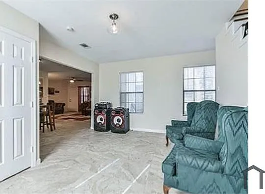 10326 Hollyglen Dr #A — Photo 6