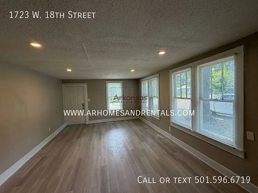 1723 W. 18th Street | 3 Bedrooms | 1 Bathroom 1/2 Off First Month's Rent — Photo 2