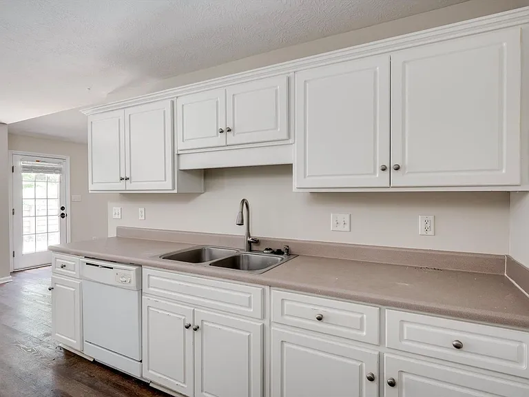 4557 Country Glen Cir — Photo 15