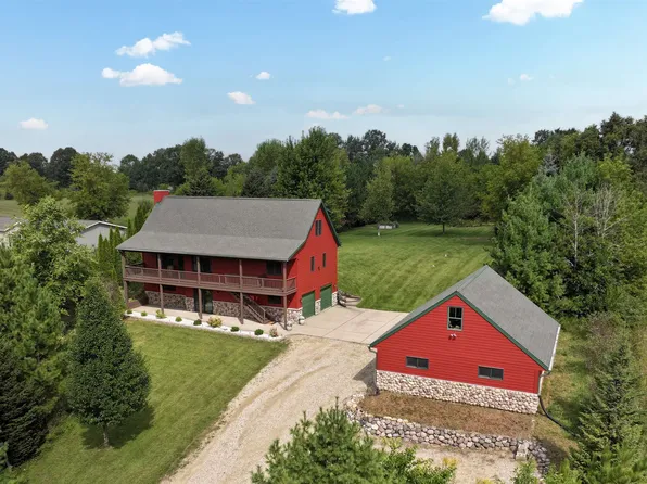 W1945 Townhall Rd, Campbellsport, WI 53010
