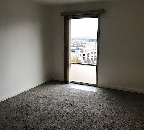 4th image of 1055 N Logan St APT 1604