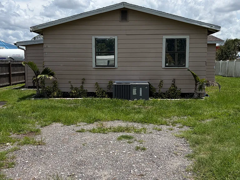11332 Pine St — Photo 11