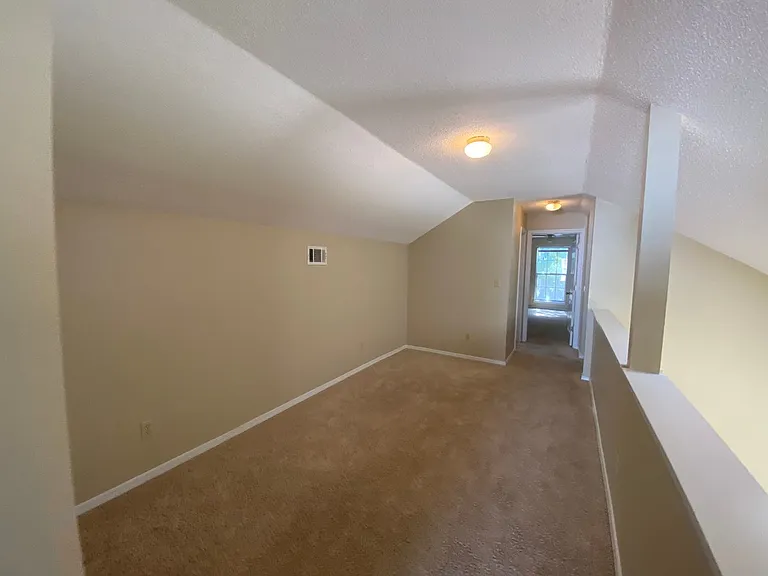 24 Neptune Dr — Photo 35