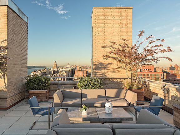 5th image of 666 W End Ave APT 9U