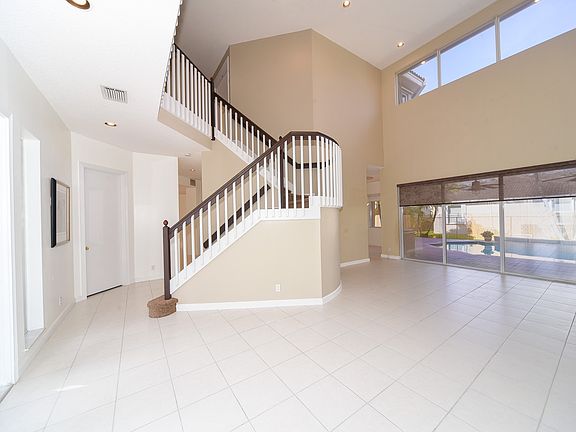 Dramatic living room 