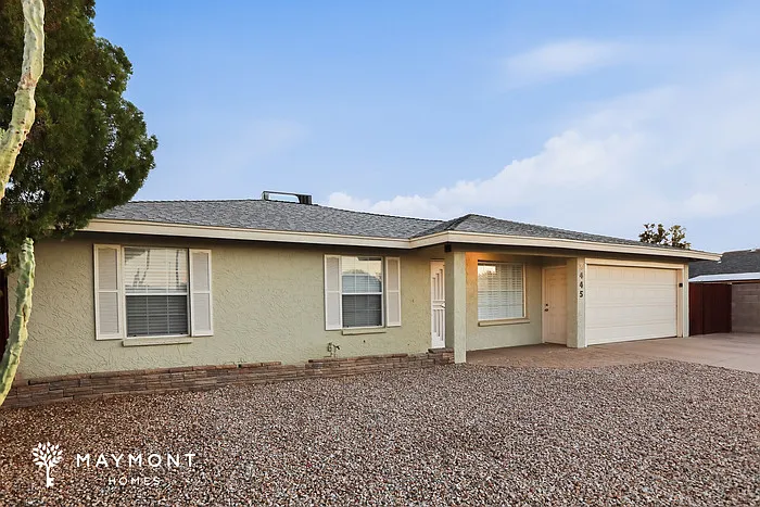 3 bed, 2.0 bath, 1328 sqft, $2,145 — Photo 2