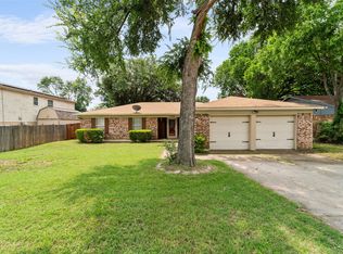 5506 Grantmont Dr, Arlington, TX 76016