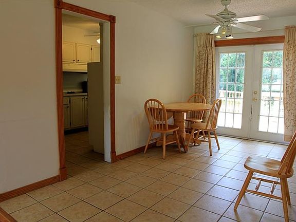 5th image of 820 Forest Park Dr