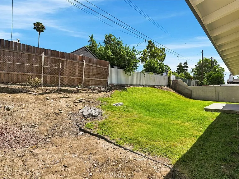17045 Salais St — Photo 32