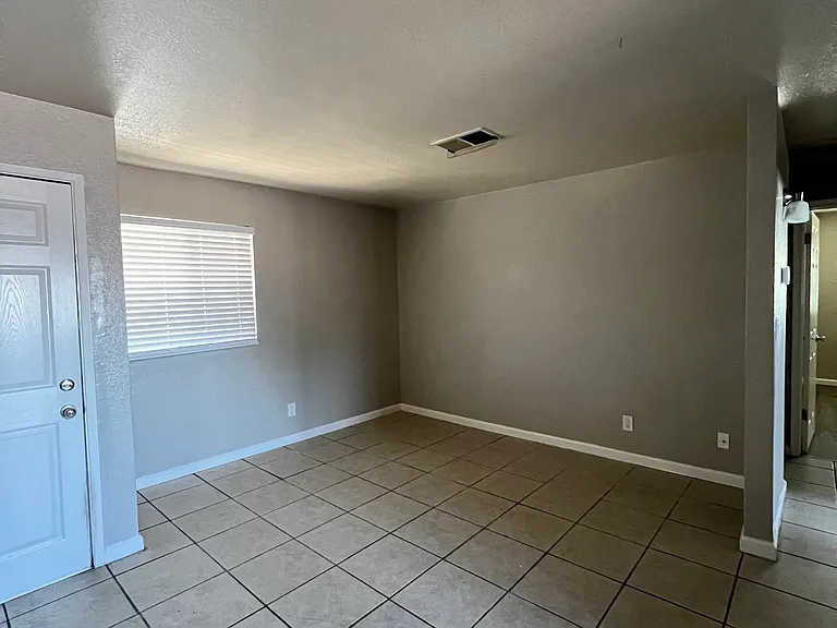 1685 Ellen Ave #E — Photo 1