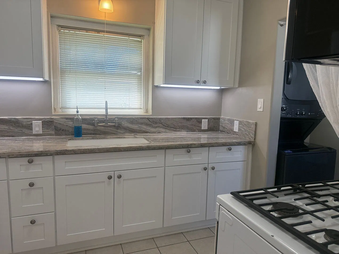 Cozy 2 bedroom 1 bath in the heart of Modesto.. Open House 10/10/26 from 12-2pm — Photo 4