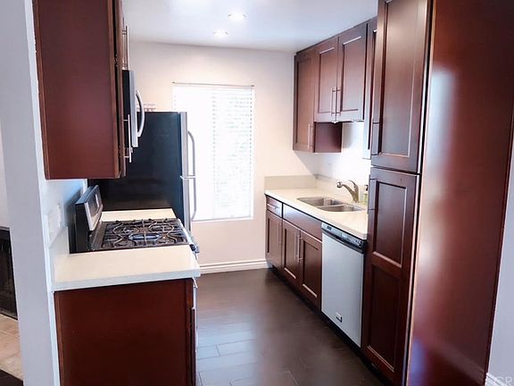 5th image of 5910 Murietta Ave APT C