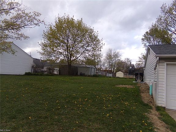 4th image of 302 Westminster Ave #2