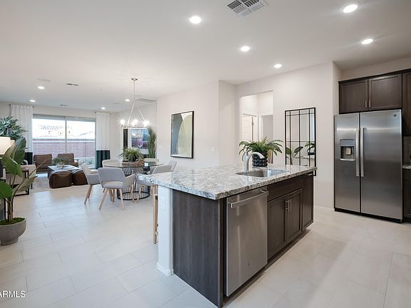 3rd image of 14664 W PERSHING Street