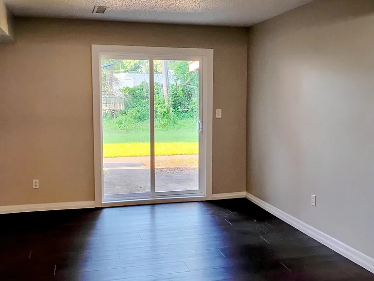 316 Taylor St — Photo 4