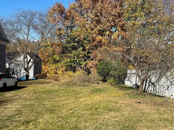 W Nesquehoning St, Easton, PA 18042