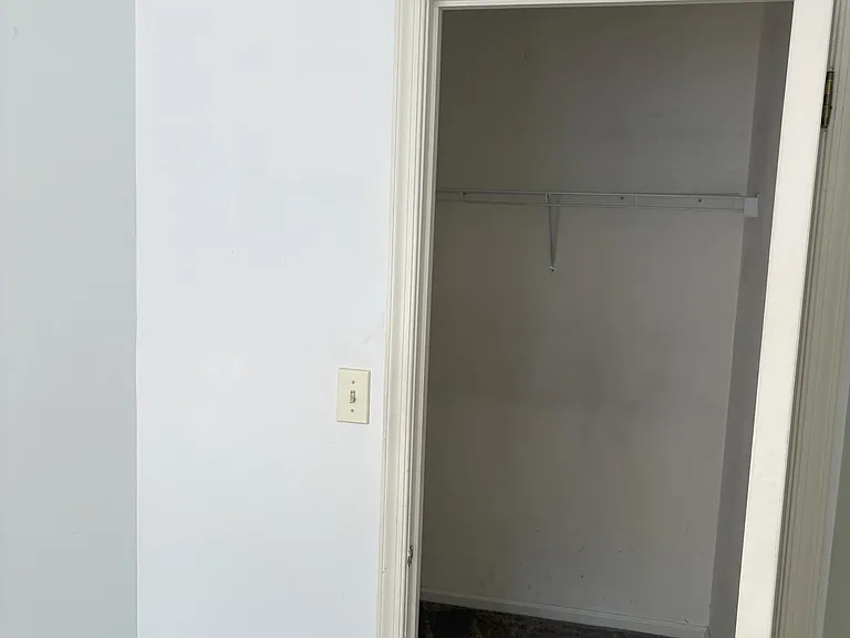 112 Wimbledon Ct — Photo 6