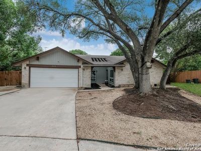 8422 Zodiac Dr, Universal City, TX, 78148