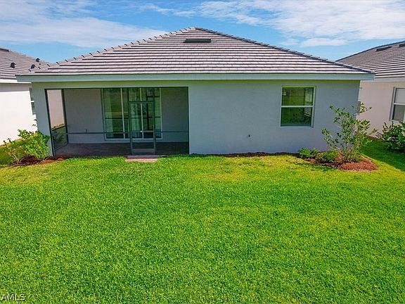 4th image of 3693 Passion Vine Dr